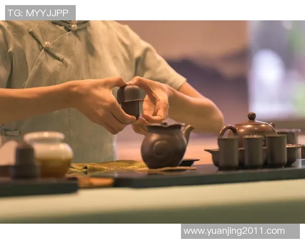 茶香四溢品味人生探秘中国茶叶文化的历史传承与现代风尚 茶香四溢品味人生探秘中国茶叶文化的历史传承与现代风尚